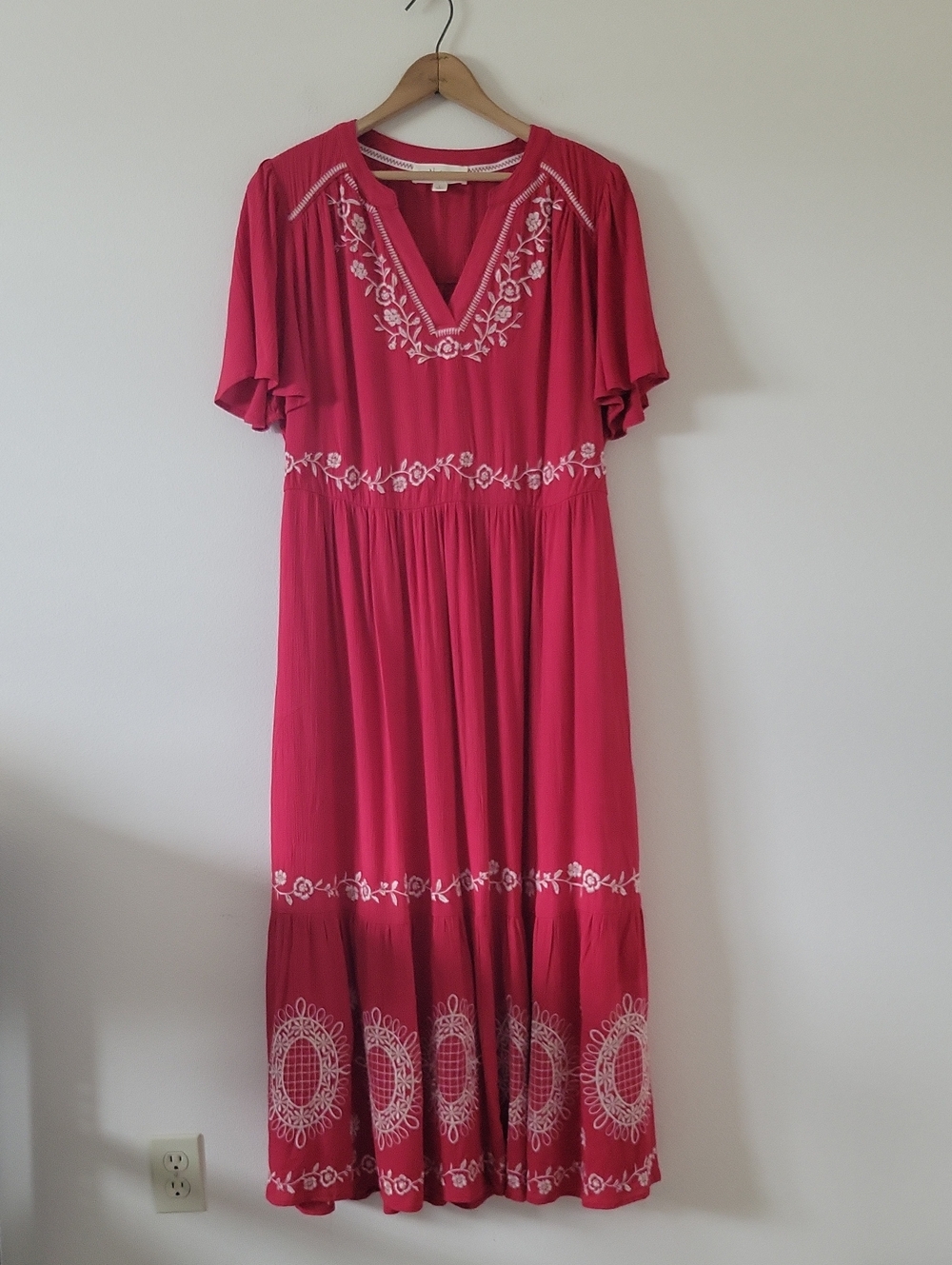 Nurture by Westbound Red Crinkle Gauze Embroidered Maxi Dress Size Large
